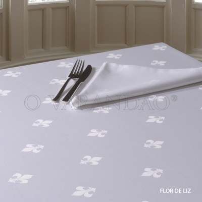 Toalha de mesa adamascado branco 110x110cm